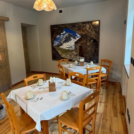 Bed & Breakfast Rifugio Escursionistico Borgo 3*