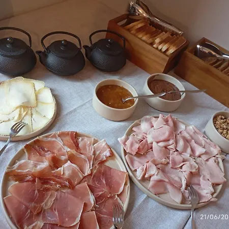 Bed & Breakfast Rifugio Escursionistico Borgo 3*