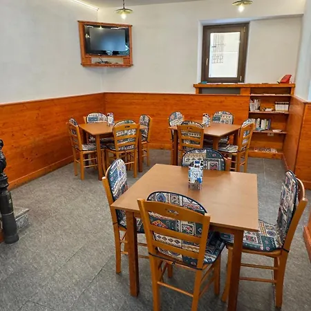 Bed & Breakfast Rifugio Escursionistico Borgo 3*