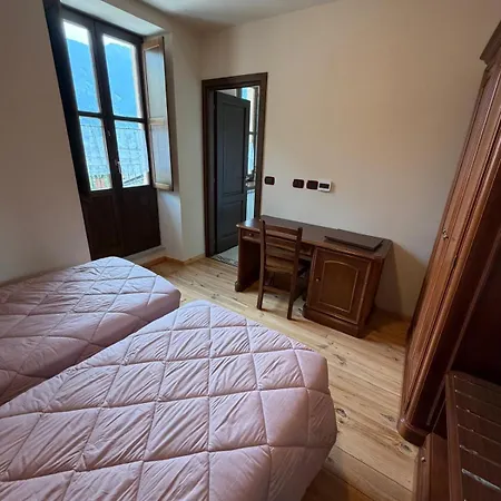 住宿加早餐酒店 Rifugio Escursionistico Borgo 阿切廖