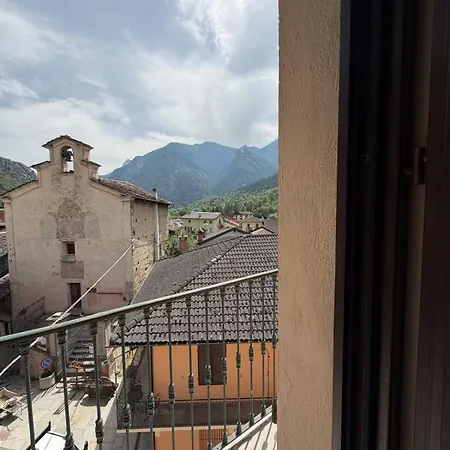 Rifugio Escursionistico Borgo Couette-café 3*