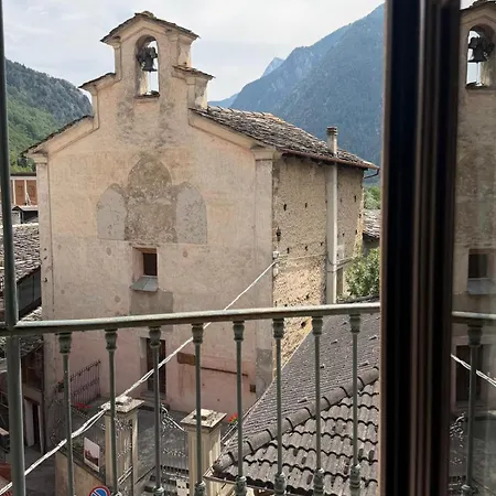 Rifugio Escursionistico Borgo 住宿加早餐酒店