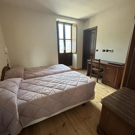 Rifugio Escursionistico Borgo 住宿加早餐酒店 3*