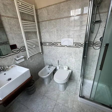 Rifugio Escursionistico Borgo 阿切廖