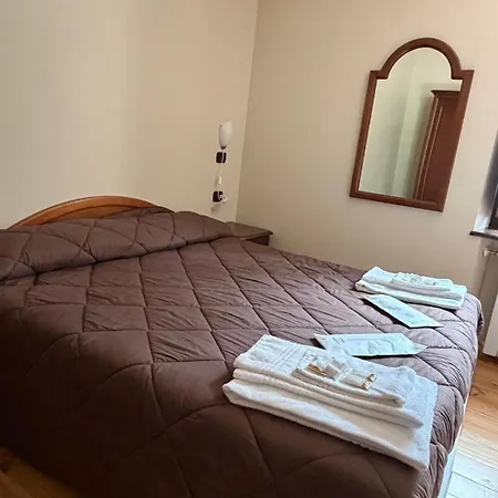 Rifugio Escursionistico Borgo 3* 阿切廖