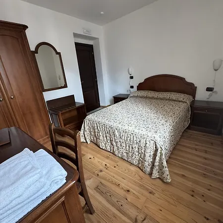 Rifugio Escursionistico Borgo Couette-café 3*