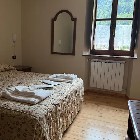 Rifugio Escursionistico Borgo Couette-café Acceglio