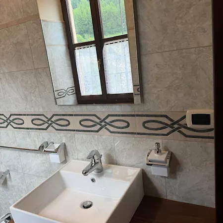 Rifugio Escursionistico Borgo 3*